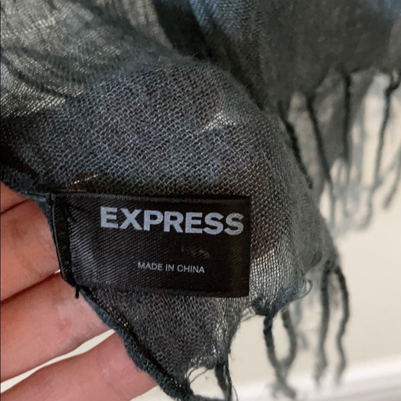 Express Scarf - Picture 3 of 3